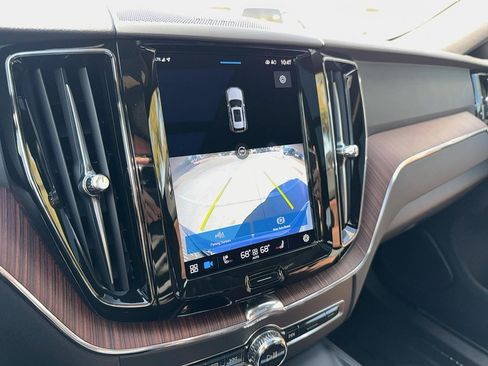 Certified 2023 Volvo XC60 B5 Plus image 24