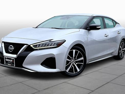 Used 2022 Nissan Maxima SV w/ Floor Mat Group image 2