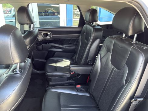 Used 2022 Kia Sorento SX AWD/4WD image 10
