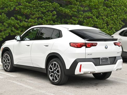 Used 2025 BMW X2 xDrive28i AWD/4WD image 6