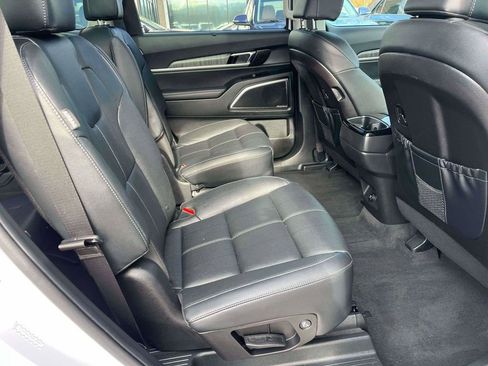 Used 2024 Kia Telluride SX image 10