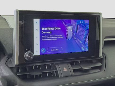 Used 2025 Toyota RAV4 XLE image 17