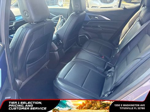 Used 2025 Chevrolet Equinox EV LT FWD image 9