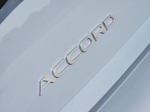 Used 2026 Honda Accord SE image 17