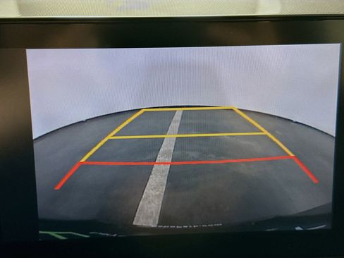 Used 2025 Hyundai Venue SEL image 22