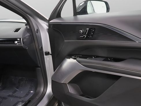 Used 2025 Cadillac Lyriq Luxury w/ LPO, Floor Liner Package AWD/4WD image 32