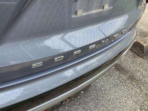 Used 2021 Kia Sorento EX w/ Panoramic Sunroof Package AWD/4WD image 5