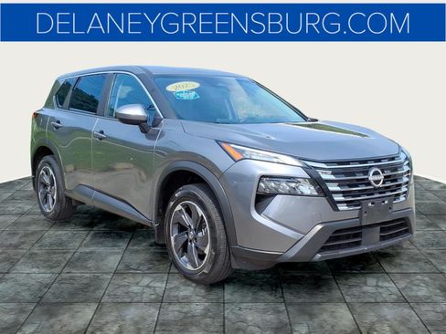 Used 2025 Nissan Rogue SV AWD/4WD image 1