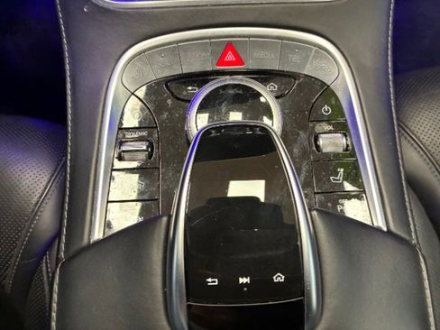 Used 2018 Mercedes-Benz S 560 4MATIC Sedan image 25