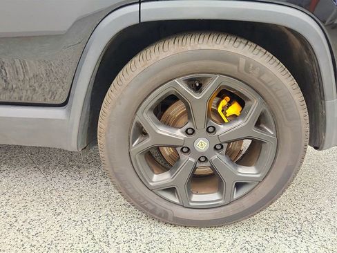 Used 2023 Rivian R1S Adventure AWD/4WD image 9