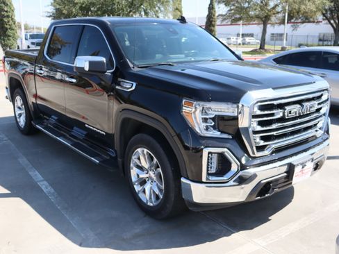 Used 2022 GMC Sierra 1500 SLT image 2