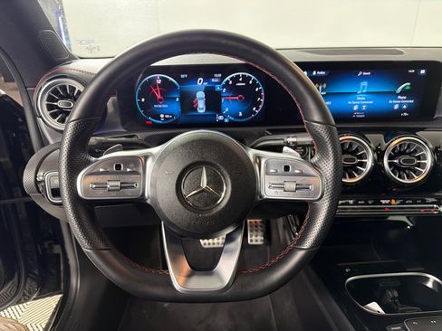Used 2022 Mercedes-Benz CLA 250 image 16