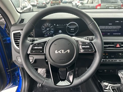 Used 2024 Kia Seltos S FWD image 18