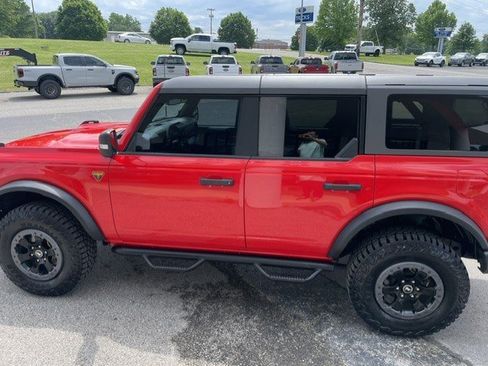 Used 2021 Ford Bronco Badlands AWD/4WD image 3
