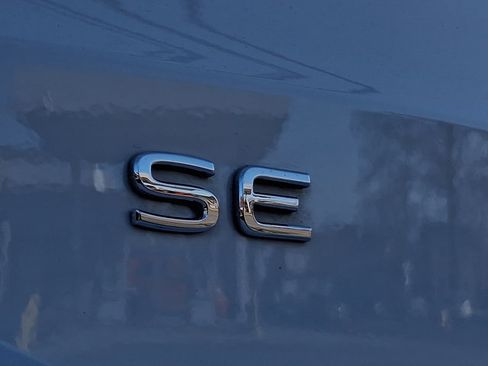 Used 2022 Volkswagen Taos SE image 31