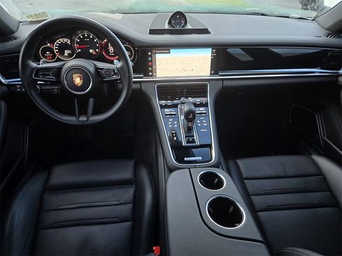 Used 2022 Porsche Panamera 4 w/ Premium Package image 19