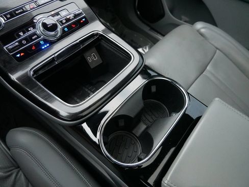 Used 2021 Lincoln Nautilus Reserve w/ Equipment Group 201A AWD/4WD image 23