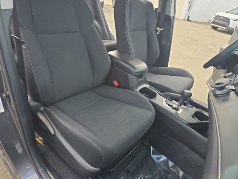 Used 2017 Toyota RAV4 XLE image 14