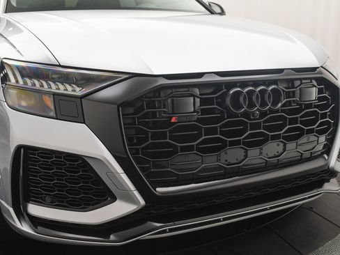 Used 2021 Audi RS Q8 w/ Black Optic Package image 26