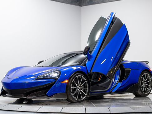 Used 2019 McLaren 600LT RWD image 3