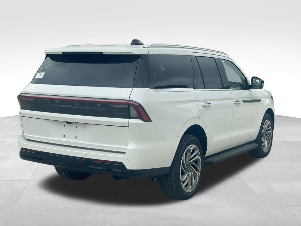 New 2026 Lincoln Navigator Premiere AWD/4WD image 5