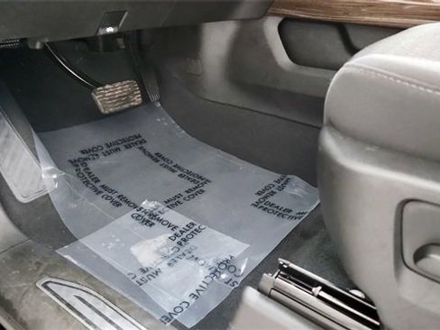 Used 2024 Chevrolet Silverado 2500 LT w/ Convenience Package image 18