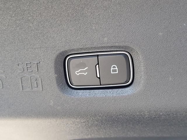 Used 2026 Ford Expedition Active RWD image 10