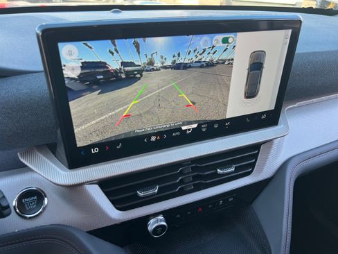 Certified 2025 Ford Explorer Active image 29