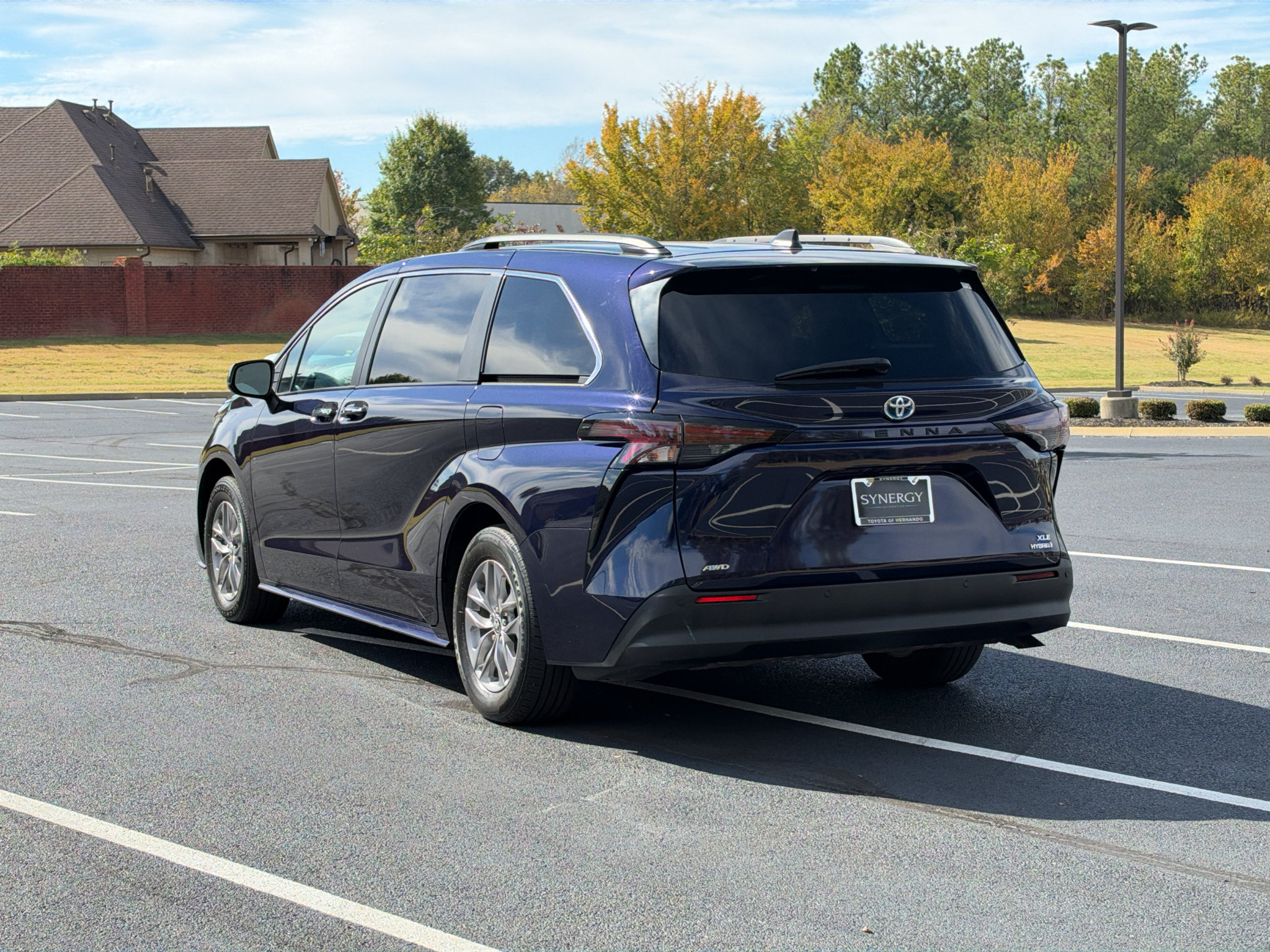 Used 2024 Toyota Sienna XLE w/ XLE Plus Package AWD/4WD image 8