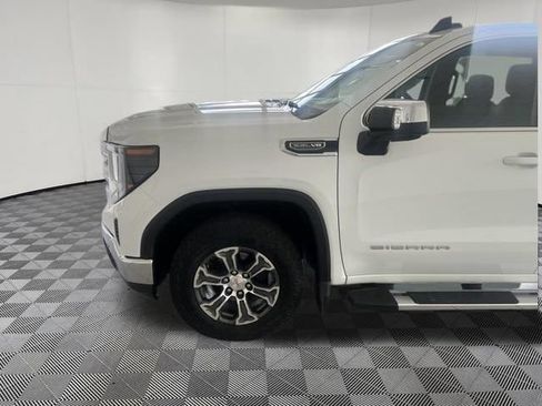 Used 2024 GMC Sierra 1500 SLE w/ Preferred Package AWD/4WD image 5