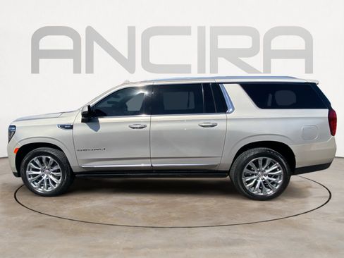 Used 2022 GMC Yukon XL Denali image 7