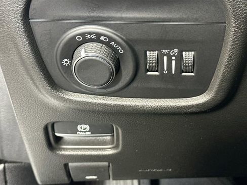 Used 2023 Jeep Grand Cherokee Altitude image 24