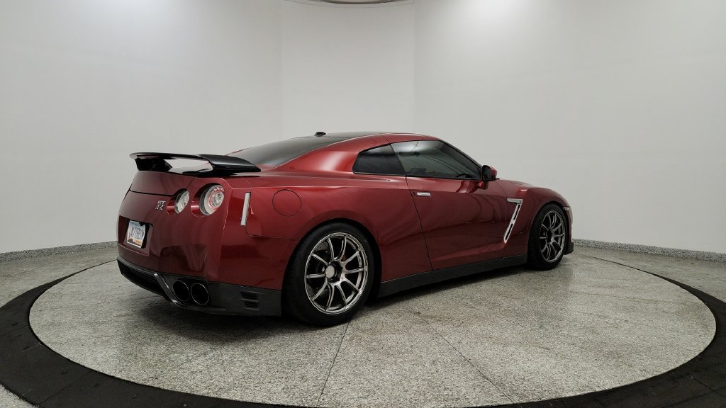 Used 2015 Nissan GT-R Premium AWD/4WD image 5