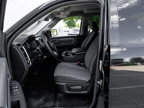 Used 2022 RAM 1500 Classic SLT RWD image 4