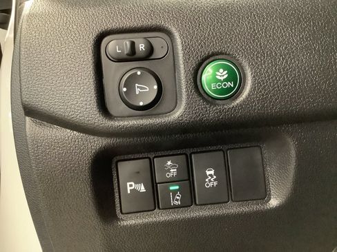 Used 2025 Honda Passport EX-L image 11