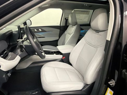New 2026 Ford Explorer Platinum w/ LUX Leather Package AWD/4WD image 27