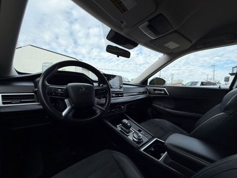 Used 2022 Mitsubishi Outlander SE image 18