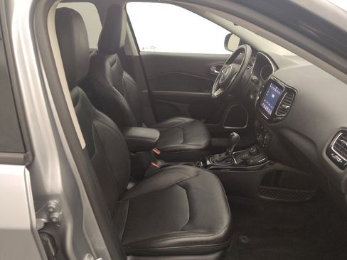 Used 2018 Jeep Compass Limited AWD/4WD image 21