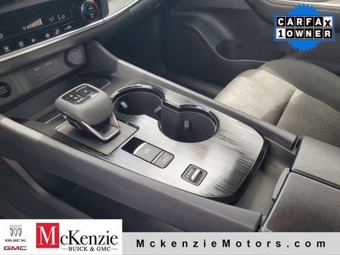 Used 2024 Nissan Rogue SV FWD image 19