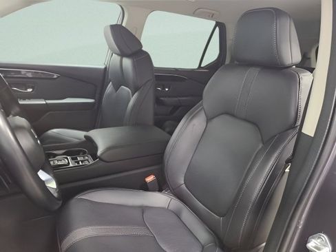 Used 2025 Honda Pilot EX-L image 17