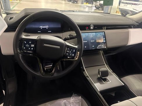 Certified 2024 Land Rover Range Rover Evoque Dynamic SE AWD/4WD image 8