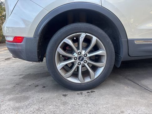 Used 2018 Lincoln MKC Select image 15