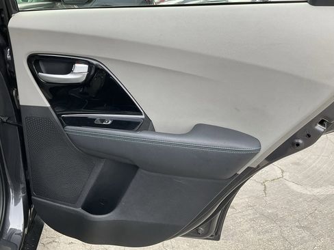 Used 2019 Kia Niro EX Premium w/ Sunroof Package image 52