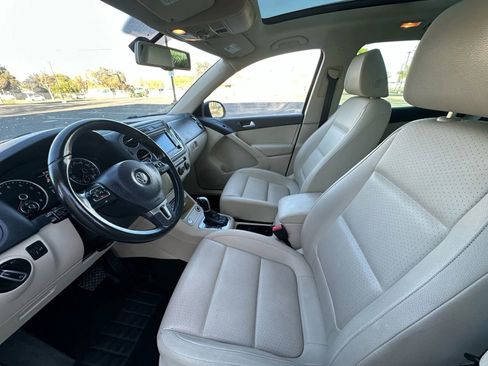 Used 2016 Volkswagen Tiguan SE image 6