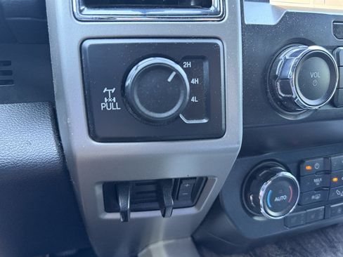 Used 2019 Ford F250 Lariat w/ Chrome Package AWD/4WD image 17