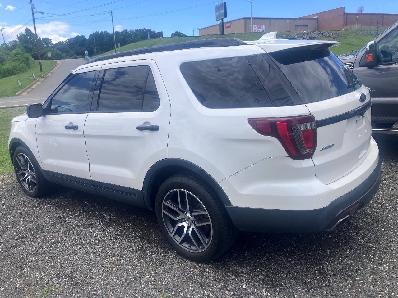 Used 2016 Ford Explorer Sport w/ Equipment Group 401A AWD/4WD image 6