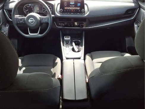 Certified 2024 Nissan Rogue S FWD image 9