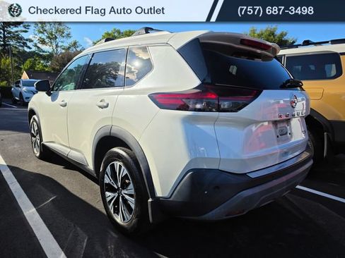 Used 2021 Nissan Rogue SV w/ Premium Package FWD image 4