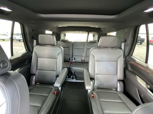 Used 2022 Chevrolet Tahoe Z71 AWD/4WD image 36