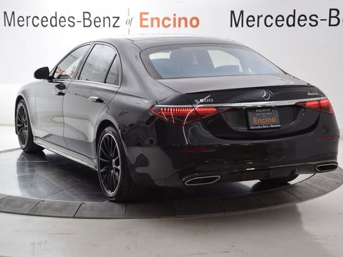 Used 2023 Mercedes-Benz S 500 4MATIC image 4